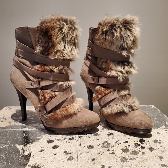 Meet your Posher, Gina - Picture 5 of 15